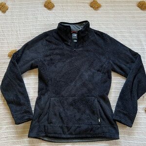 North Face Women's Black Fleece Sweater